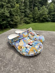 Crocs Disney Parks 50th Anniversary Mickey Minnie Classic Clogs Size 4M 6W