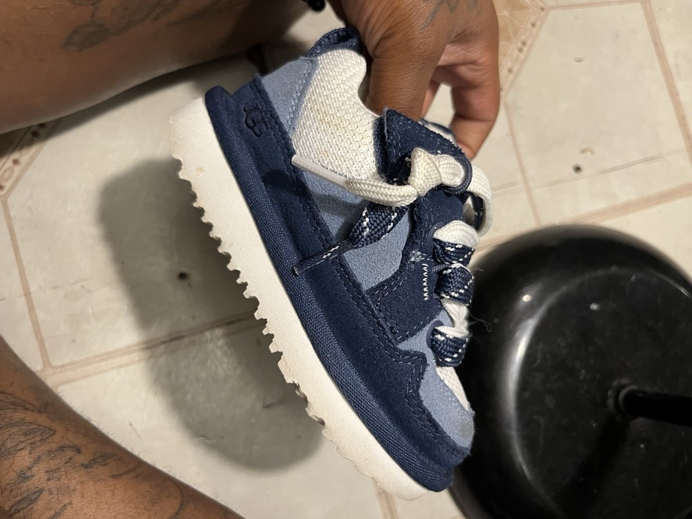 uggs Unisex Kids Athletic Sneakers US 8 Blue/White Low Top Lace-Up