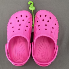 434. Crocs Kids‘ Baya Clogs in Pink Size J1 BNWT