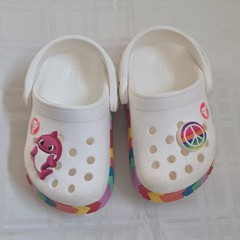 Crocs Classic Clog Kids White/Multicolor Chevron Sole US 4 Slip-On Strap
