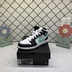 Jordan Air Jordan 1 Mid (PS) Kids 1.5Y Black/White/Green Leather DQ8424-103