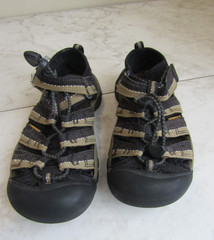 KEEN Black/Tan Web Strappy Washable Toggle Sneaker Shoes Youth Size 1 EU 33