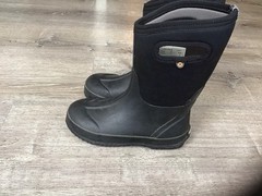 BOGS Classic High Waterproof Insulated Boots Youth Size 4 Black Winter Rain Snow