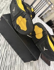 Air Jordan 4 Retro Yellow Thunder Size 6Y