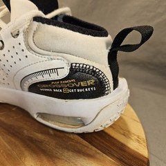 Nike Air Zoom Crossover 2 Mid White Metallic Gold – FB2689-100 Youth Size 4 Y