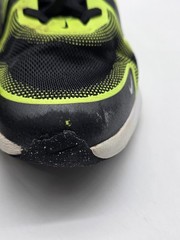 Nike Cosmic Runner Shoes Youth 5Y Black Running Sneakers HM4402-005 Damage
