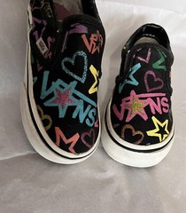 VANS Classic Slip-On Graffiti Glitter Hearts & Stars, Black 7.5 Toddler & Infant