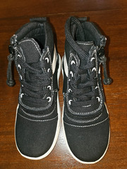 BILLY High Top Sneaker’s Big Kid’s 12M Short Wrap Black White Zip Shoe