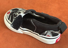 VANS Off The Wall Asher V Toddlers Slip-On Skate Shoes ~ Sharks ~ Size 4 ~ EXC