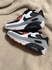 Nike Air Max 90 Black White and Red with Speckled Midsole Youth 6.5y