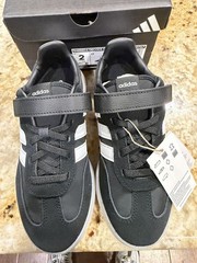 adidas Barreda Decode Off White Black Gum Kids Size 2 NEW NEVER BEEN TRIED ON!