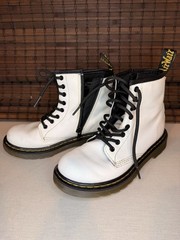 Dr Doc Martens Youth Size 1 Combat Boots White Leather Lace Up Side Zip 1460J
