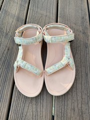 Teva Strappy Pink Multicolor Sandals Unisex Kids Adjustable Hook & Loop