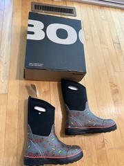 Bogs Boots Kids Size 6 Waterproof Insulated Classic Il Bugs Rain Snow Boots -NIB