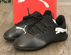 Puma Junior US 13 Future 7 Play TT Jr Style Black # 107737-02 *Damaged Box