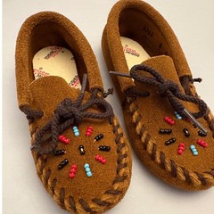 Minnetonka Moccasin Child Size 8 Brown Suede Beaded Slip On Shoes Leather