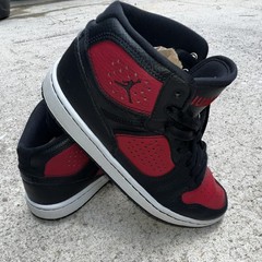 Nike Jordan Jumpman High Top Sneaker Black/Red Leather Kids 4Y AV7941-006