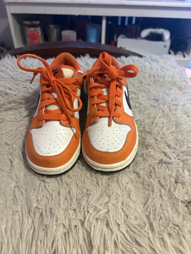 Nike Unisex Low Top Lace-Up Athletic Sneakers Colorblock Orange White Black