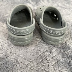 crocs iconic comfort clogs Kids Size 9 Gray Sandal Slide Slip On