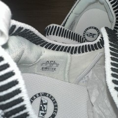 APL TechLoom Wave White/Black/Ribbed Youth Size 4