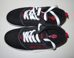 NEW WITHOUT BOX YOUTH SIZE 5 HEELYS SKATE SHOES SKATESHOES