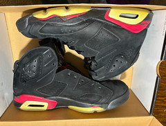 Jordan 6 infrared from 2010 comes with og box and receipt missing pull tabs