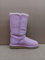 Ugg K Bailey Button Triplet Style- 1962k, Rose Quartz, Sz 2