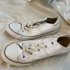 Converse Classic White & Grey Leather Madison Low Top Sneakers Youth Size 4 Fair