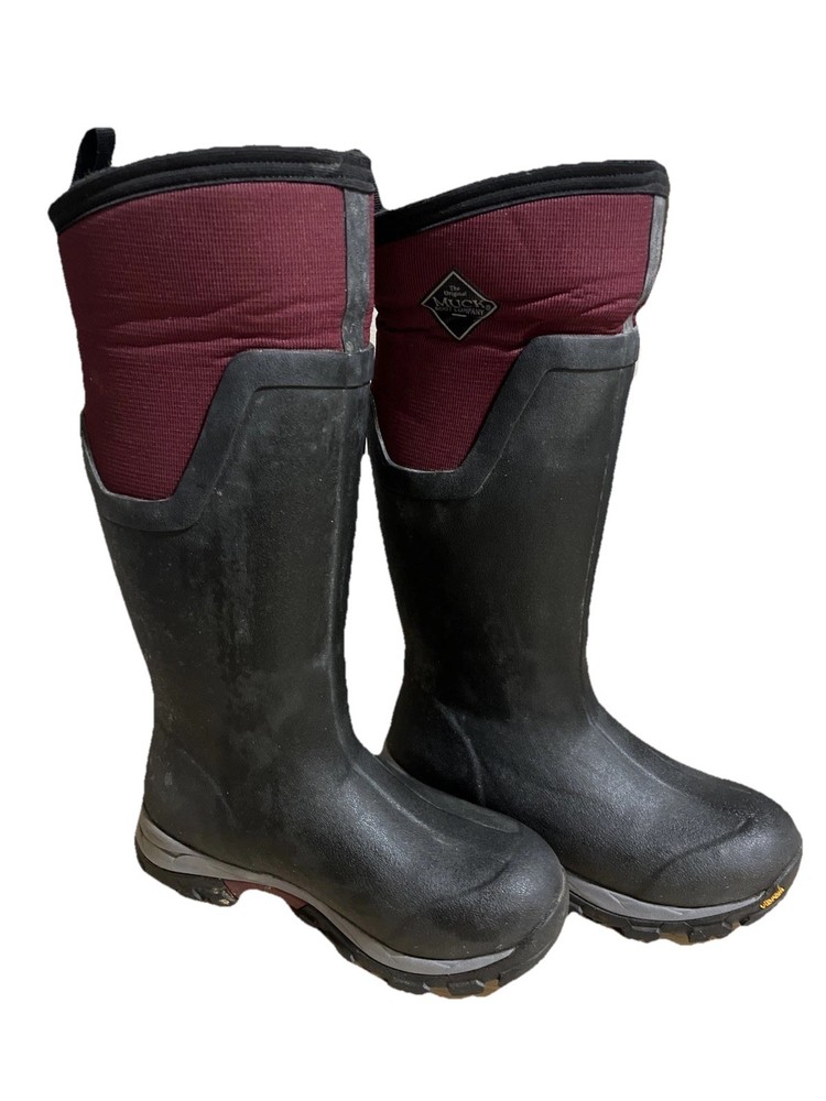 Muck Boots- Size 7