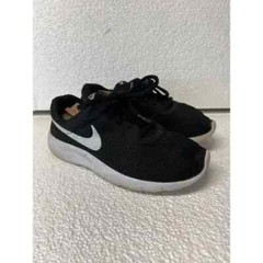 Nike Tanjun Black/White Youth 5.5