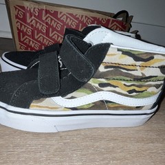 VANS Sk8-Mid Unisex Kids Hook & Loop Camo Mid Top Sneakers Black White