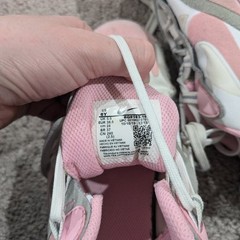 NIKE Air Max 270 React Pink White and Grey Kids Size 6