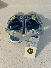 Cat & Jack Grayson Kids Hook & Loop Closed Toe Sandals/Water friendly Size 11