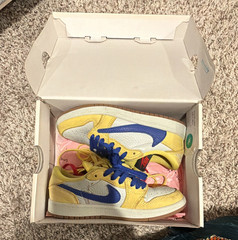 Jordan 1 Low OG SP PS Travis Scott Canary Yellow White Blue 13.5C DZ5909-700