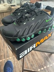 Size 4.5 (GS) – Nike Air Max DNB