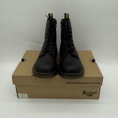 Dr. Air Wair Marten’s Black Leather Combat Boots Lace-Up Side Zip Size 7 US New!