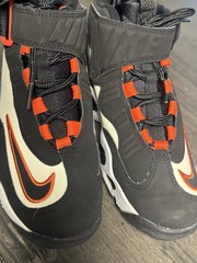Nike Air Griffey Max 1 „San Francisco Giants“ sneakers, featuring a black/orange