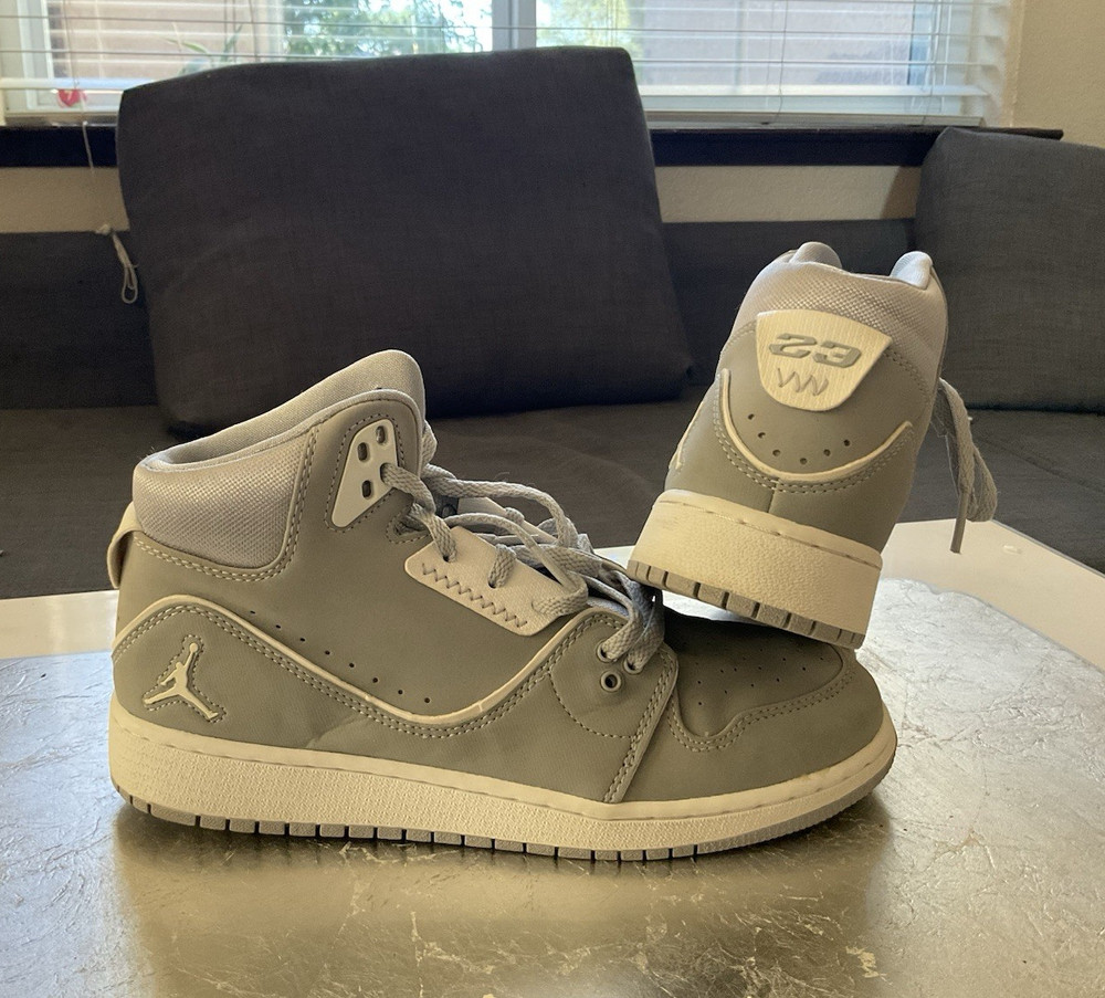 Jordan Flight 2 Gray/White Mid-Top Lace-Up Sneakers Youth 5.5Y EU38