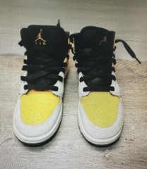Nike Air Jordan 1 Mid GS Size 3.5 University Gold Black Yellow Rare 554725-170