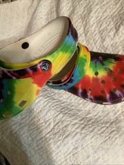 Crocs Classic Tye Dye Clogs Big Kids Size J6 Rainbow Sandals