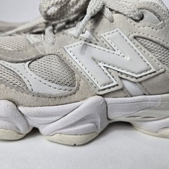 New Balance 9060 Reflection White / Silver PC9060LL Size 2