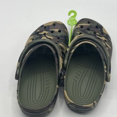 Crocs Camo Camouflage Print Classic Clog Shoes Junior Youth Size 4 (J4) – New!