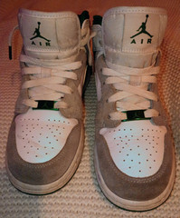 Nike Air Jordan 1 Mid SE Grey Pine Green DC7248-103 Kids 3.5Y / Womens 5