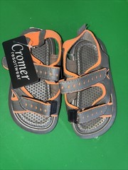Corner Resorts Sandals Toddlers- L 9/10