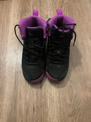 Nike Air Jordan 12 Retro Hyper Violet GS Size 9.5Y 510815-018