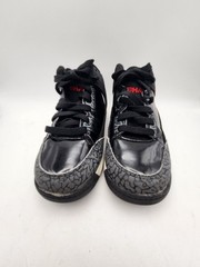 Very Nice! Shaq Dunkman Youth Size 12 Y Sneakers.