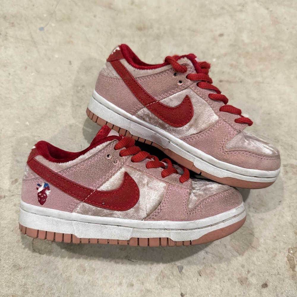 YOUTH Nike Strangelove x Dunk “Valentines Day” YOUTH TODDLER Size 11C