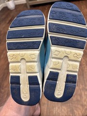 Blue On Cloud Kids Size 3 Sneaker.