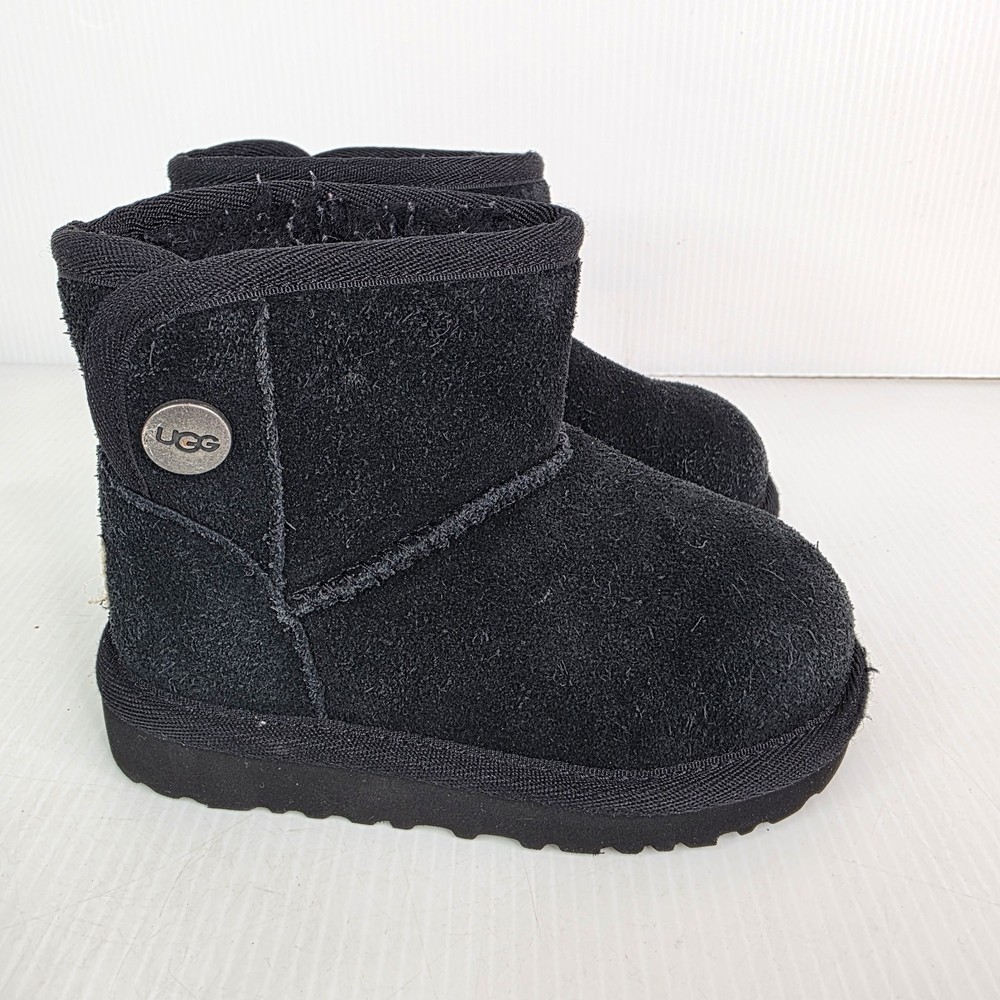 UGG T Jona Boot Black Short – Kids‘ Size US 7