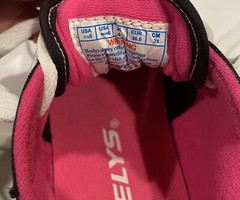 Heelys Pro 20 HE100760H Skate Shoe Youth Girls Size 5 Black & Pink